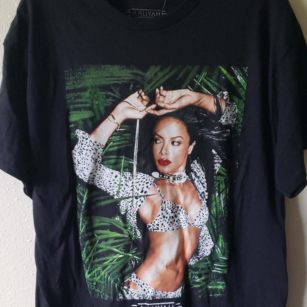 Rue21 Black Graphic Tee with Green Accents Aaliyah
